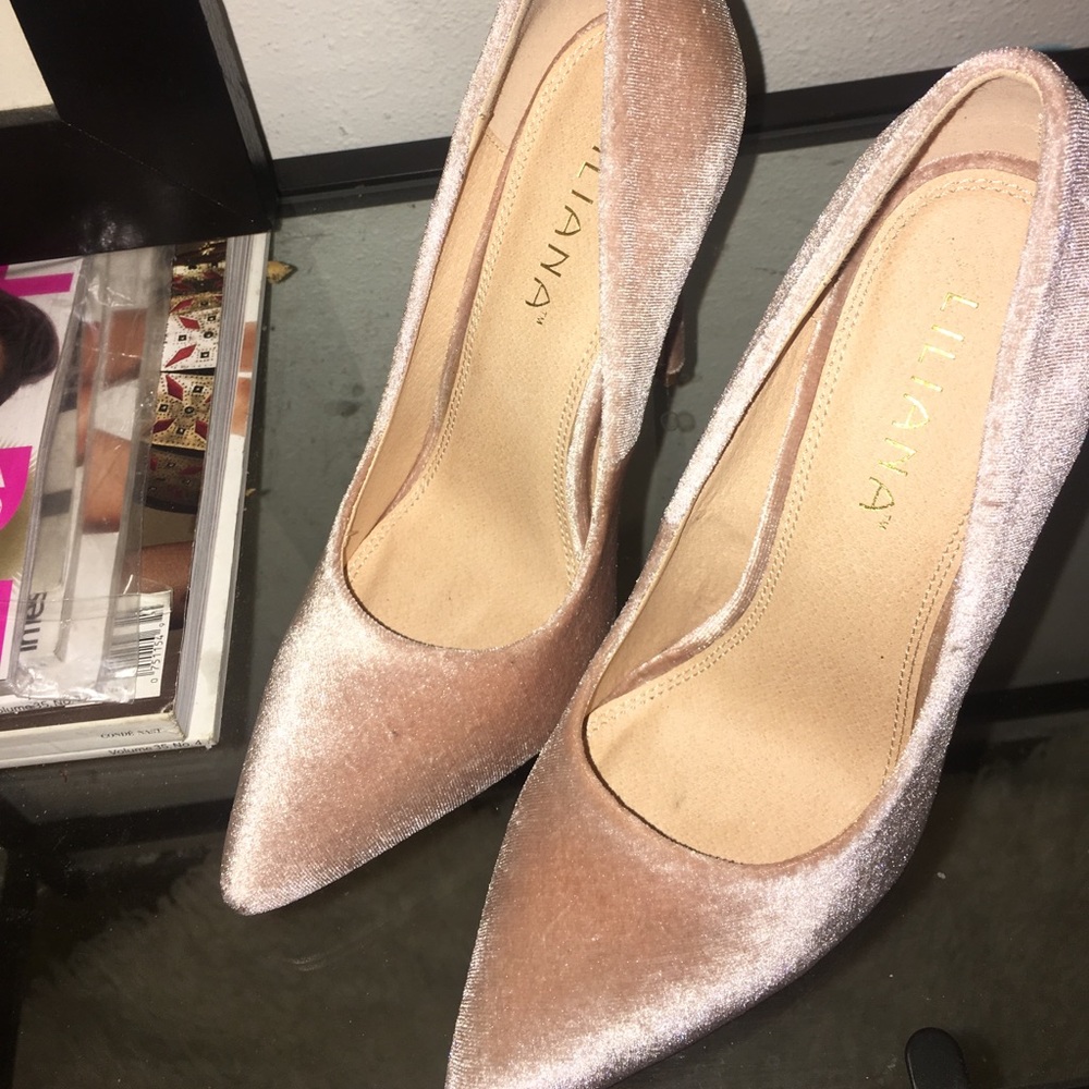 Pink velvet pumps